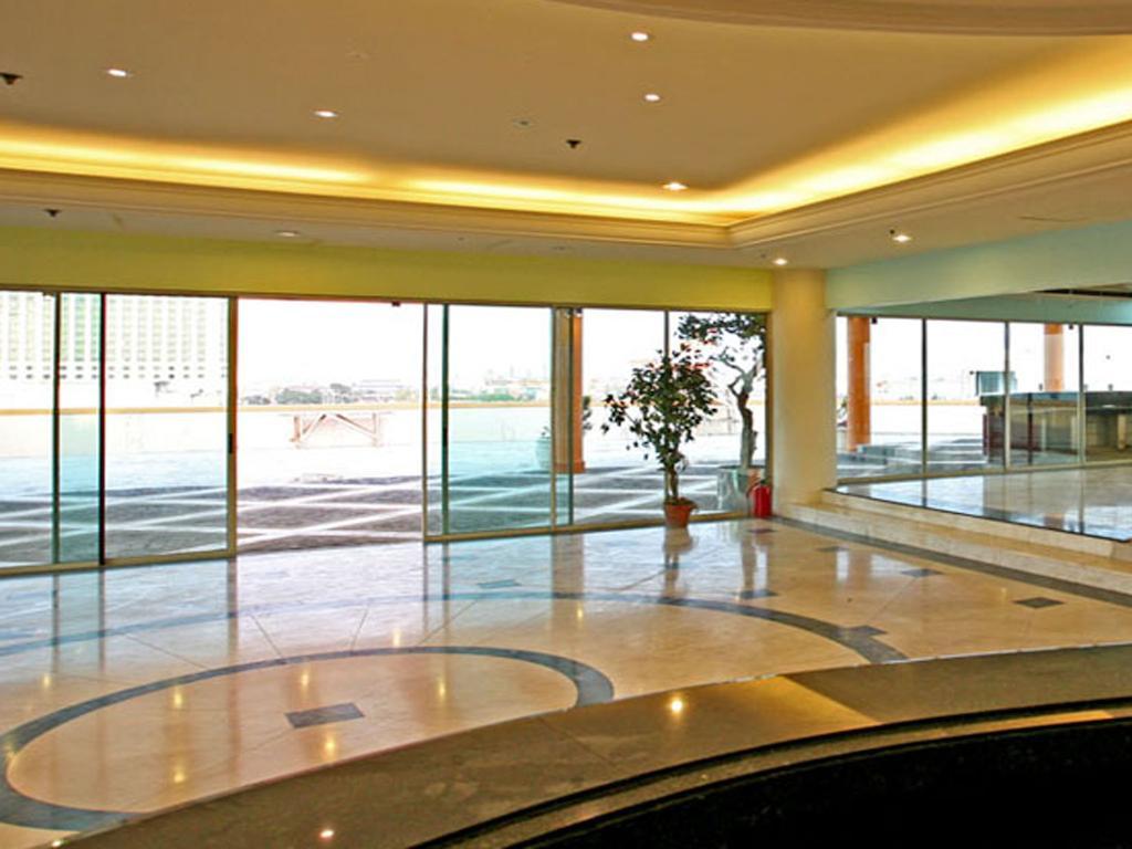Sugbutel Family Hotel Cebu Powered By Cocotel Exterior photo