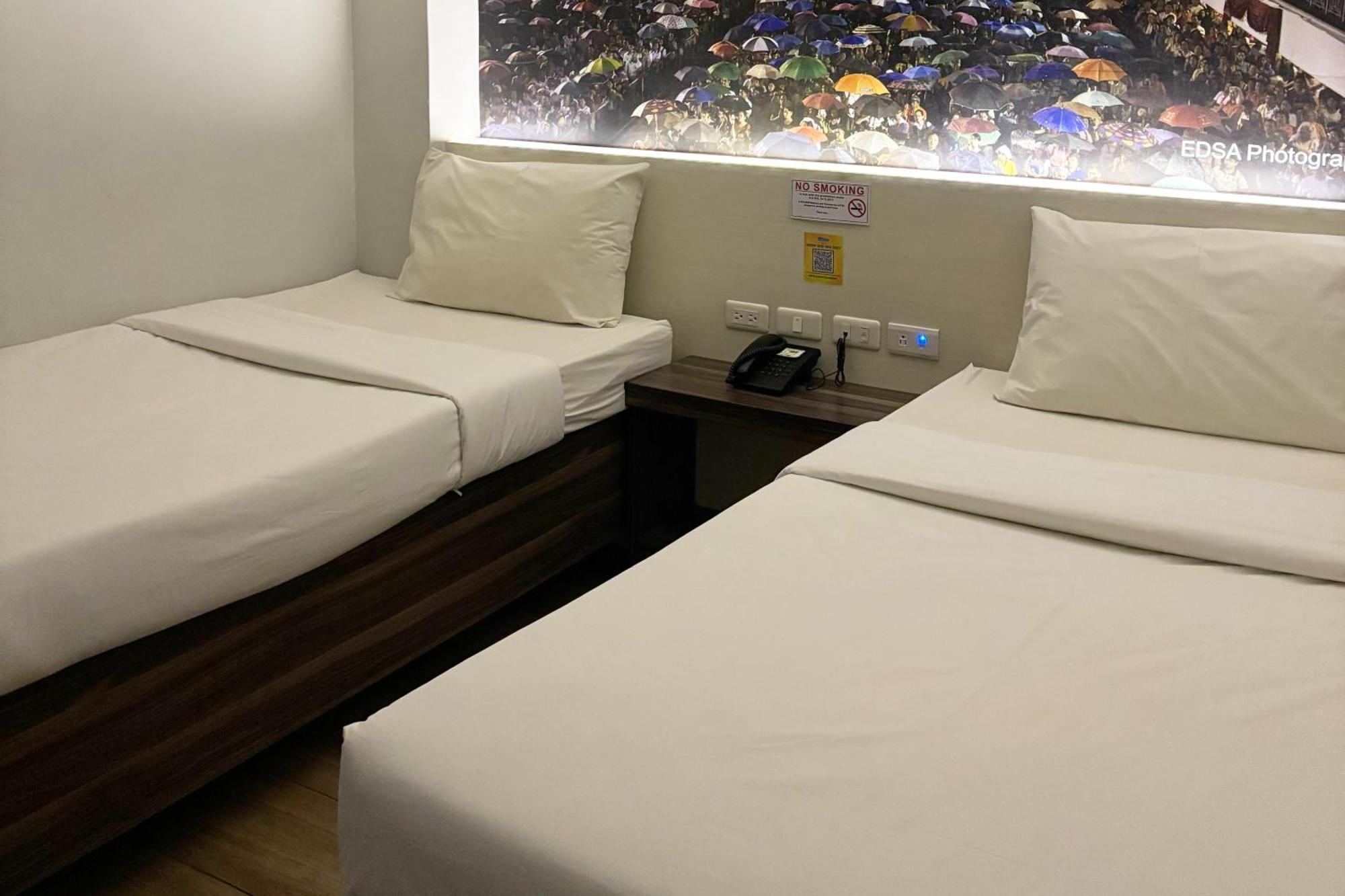 Sugbutel Family Hotel Cebu Powered By Cocotel Exterior photo