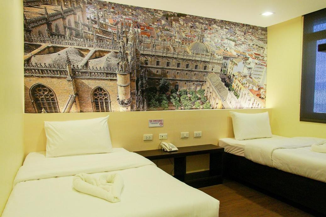 Sugbutel Family Hotel Cebu Powered By Cocotel Exterior photo
